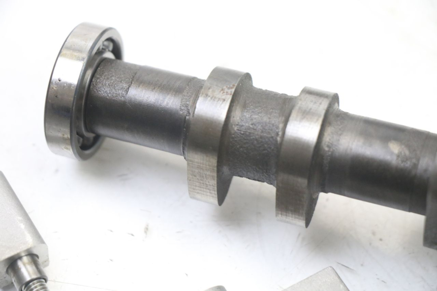 photo de TESTATA ANTERIORE HYOSUNG GTR 125 (2006 - 2008) - Dettagli dei punti di fissaggio