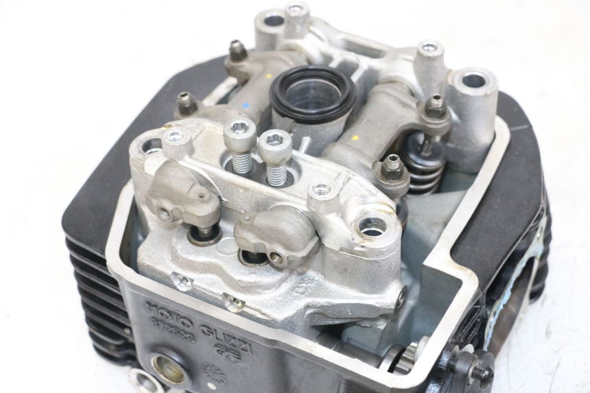 photo de TESTATA ANTERIORE MOTO GUZZI NORGE 8V GT 1200 (2011 - 2016) - Caratteristiche distintive