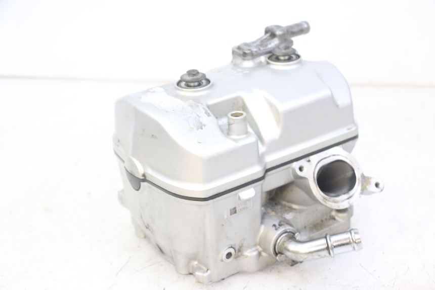 photo de TESTATA ANTERIORE HONDA NTV DEAUVILLE ABS 700 (2007 - 2016) - Caratteristiche distintive