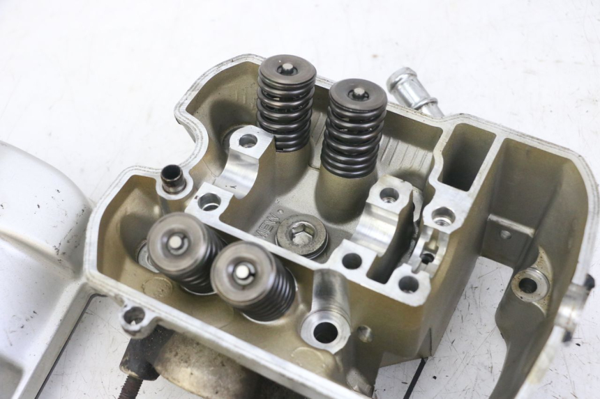 photo de TESTATA ANTERIORE HONDA NTV DEAUVILLE ABS 700 (2007 - 2016) - Dettaglio del componente