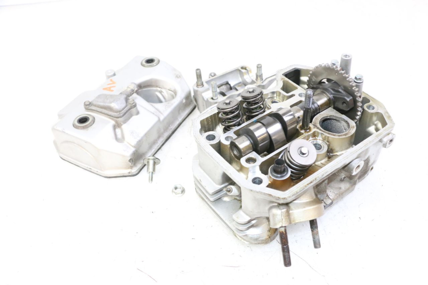 photo de TESTATA ANTERIORE HONDA NTV DEAUVILLE 650 (2001 - 2006) - Primo piano ad alta risoluzione