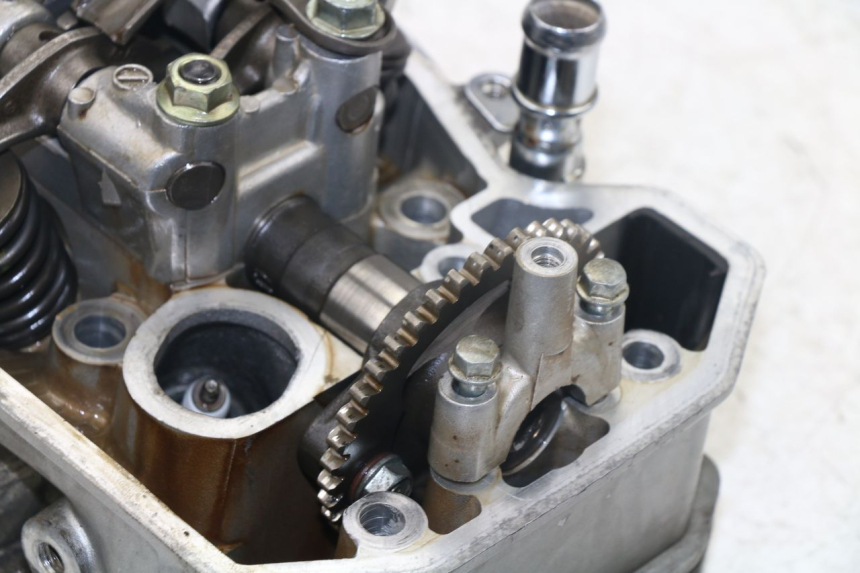 photo de TESTATA ANTERIORE HONDA NTV REVERSE 650 (1988 - 1988) - Zoom sui componenti