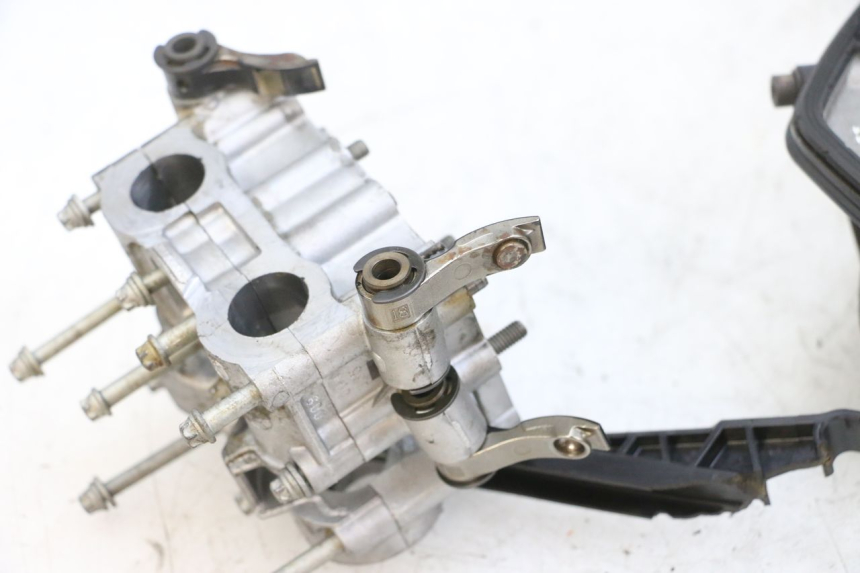 photo de TESTATA ANTERIORE BMW R RT ABS 1200 (2010 - 2014) - Zoom sullo stato d'uso