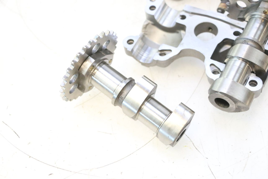photo de TESTATA ANTERIORE CAN-AM SPYDER RS 1000 (2008 - 2012) - Zoom sui componenti
