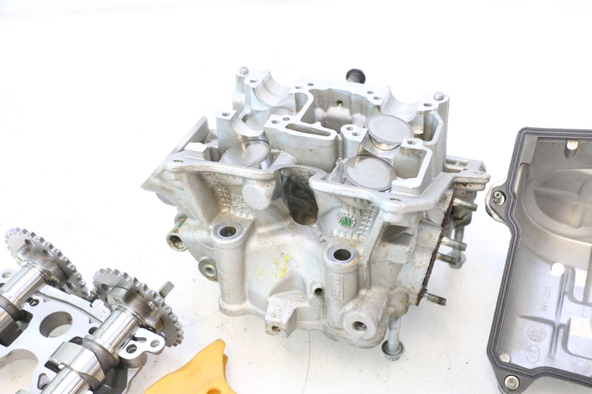 photo de TESTATA ANTERIORE CAN-AM SPYDER RS 1000 (2008 - 2012) - Dettagli dei punti di fissaggio