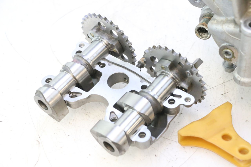 photo de TESTATA ANTERIORE CAN-AM SPYDER RS 1000 (2008 - 2012) - Stato della superficie e materiale