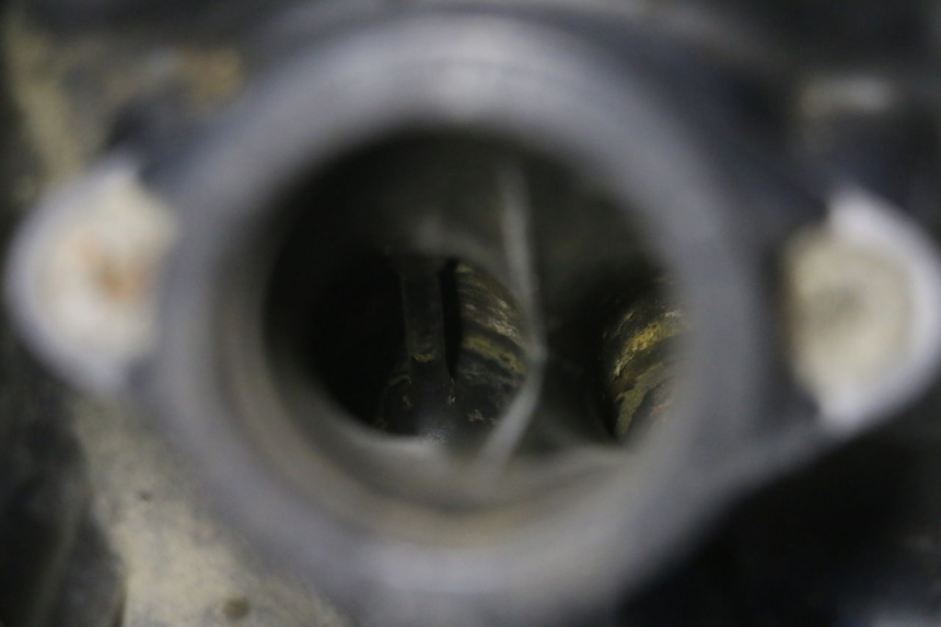 photo de TESTATA ANTERIORE SUZUKI SV N 650 (1999 - 2002) - Dettagli dei punti di fissaggio