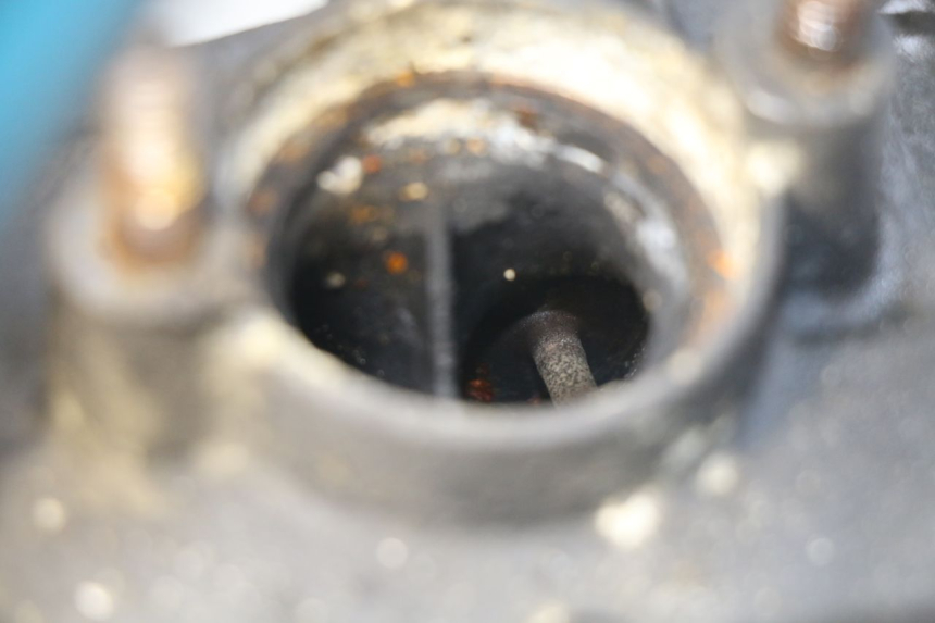 photo de TESTATA ANTERIORE SUZUKI SV N 650 (1999 - 2002) - Primo piano tecnico