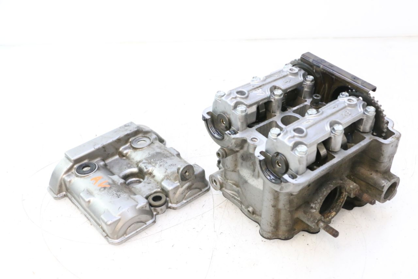 photo de Testata anteriore SUZUKI SV S 650 (1999 - 2002) - Altra vista dell'articolo