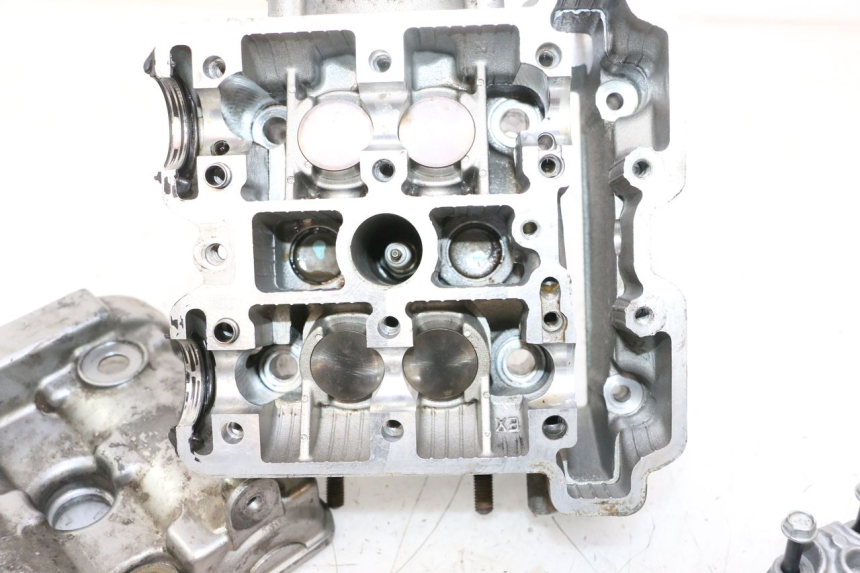 photo de Testata anteriore SUZUKI SV S 650 (1999 - 2002) - Primo piano ad alta risoluzione