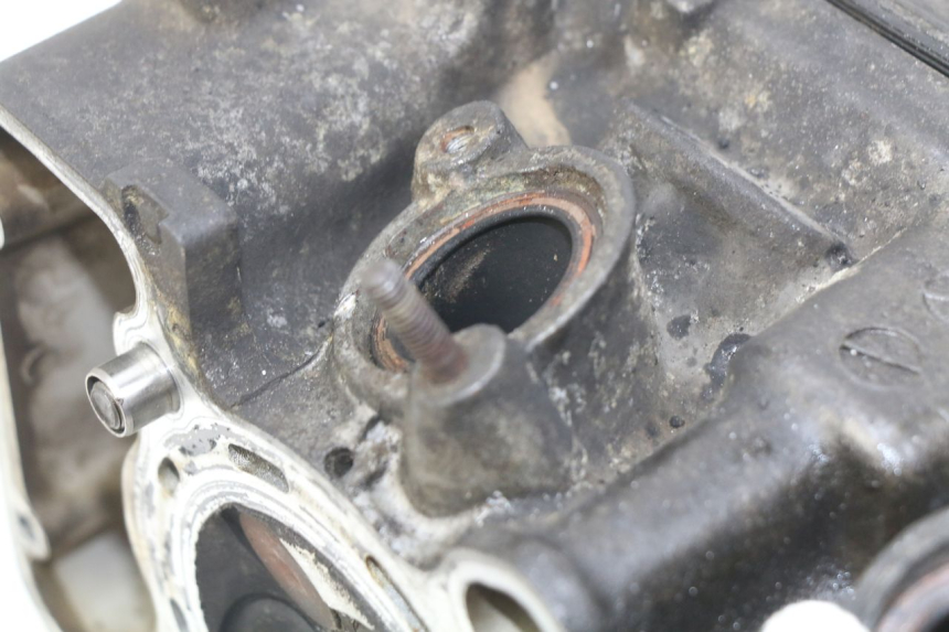 photo de TESTATA ANTERIORE HONDA VFR FI RC46 800 (1998 - 2001) - Dettagli dei punti di fissaggio