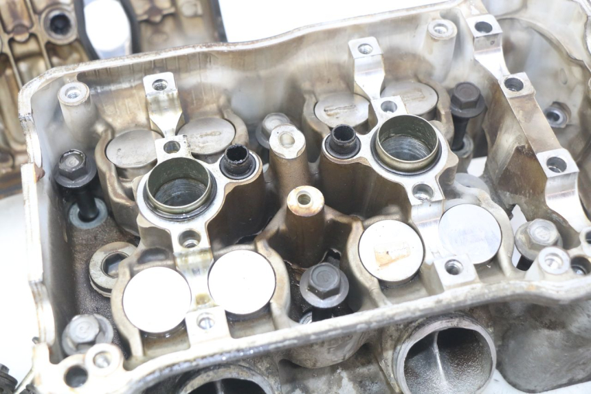 photo de TESTATA ANTERIORE HONDA VFR FI RC46 800 (1998 - 2001) - Marcature e riferimenti originali