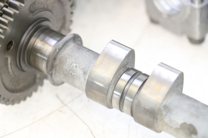 photo de TESTATA ANTERIORE HONDA VFR FI RC46 800 (1998 - 2001) - Focus sulla struttura