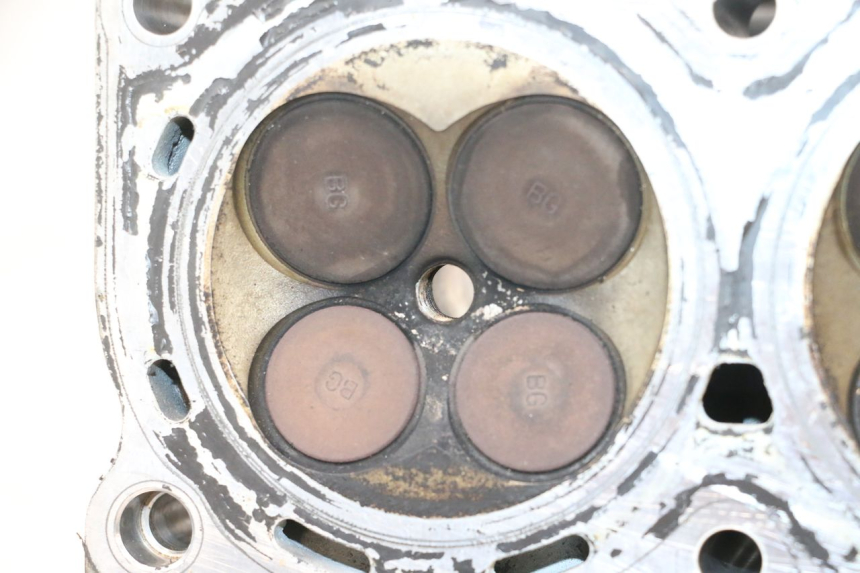 photo de TESTATA ANTERIORE HONDA VFR FI RC46 800 (1998 - 2001) - Zoom sullo stato d'uso