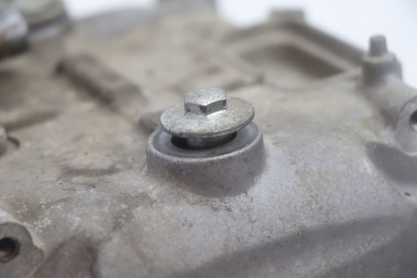 photo de TESTATA ANTERIORE HONDA XLV VARADERO 125 (2007 - 2012) - Zoom sullo stato d'uso