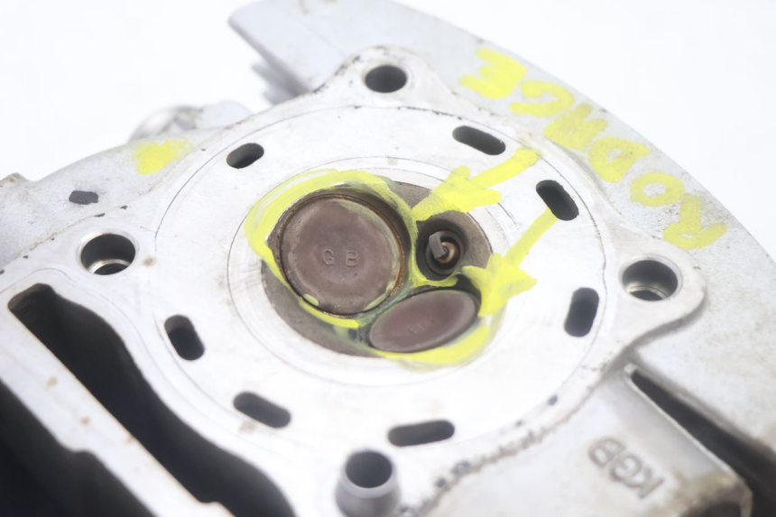 photo de TESTATA ANTERIORE HONDA XLV VARADERO 125 (2007 - 2012) - Dettagli dei punti di fissaggio