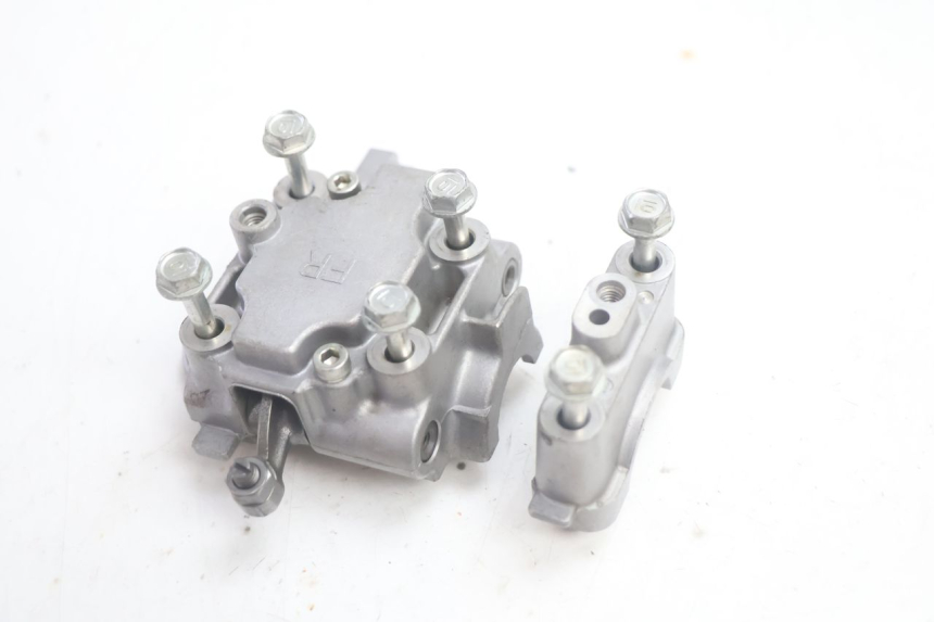 photo de TESTATA ANTERIORE HONDA XLV VARADERO 125 (2007 - 2012) - Dettagli dei punti di fissaggio