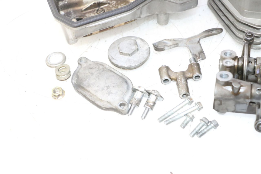 photo de TESTATA ANTERIORE HONDA XRV AFRICA TWIN 750 (1990 - 1992) - Focus sulla struttura
