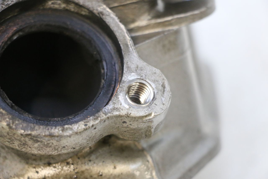 photo de TESTATA ANTERIORE HONDA XRV AFRICA TWIN 750 (1990 - 1992) - Zoom sullo stato d'uso