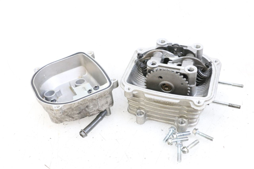 photo de TESTATA JONWAY AZTRAL 125 (2008 - 2017) - Stato della superficie e materiale