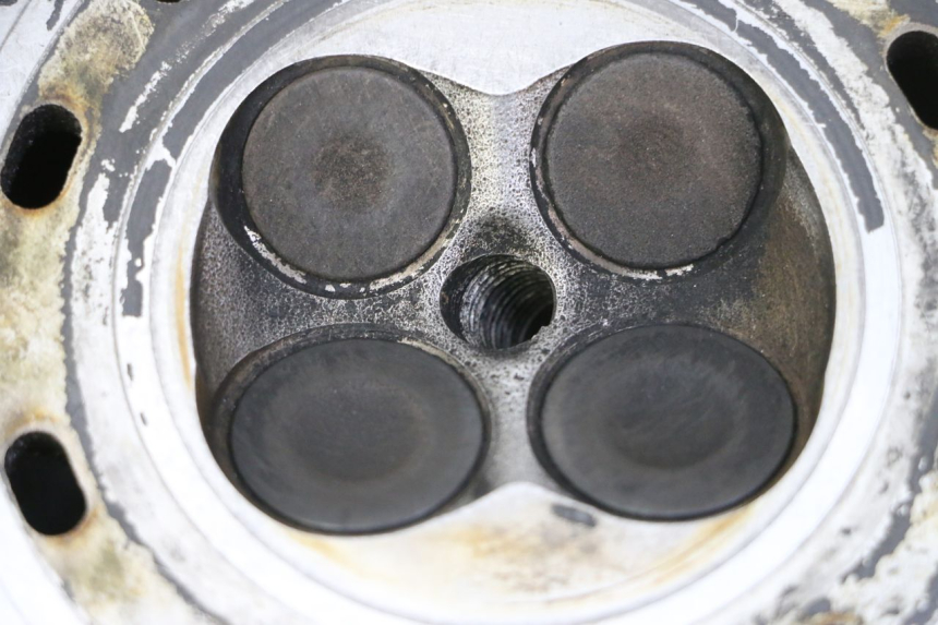 photo de TESTATA SUZUKI BURGMAN 125 (2007 - 2014) - Focus sulla struttura