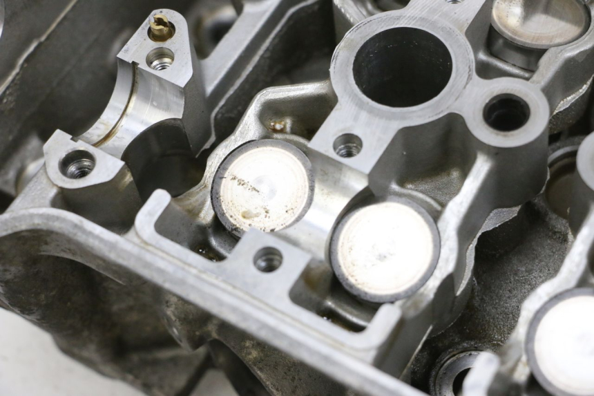 photo de TESTATA SUZUKI BURGMAN 650 (2013 - 2020) - Stato della superficie e materiale