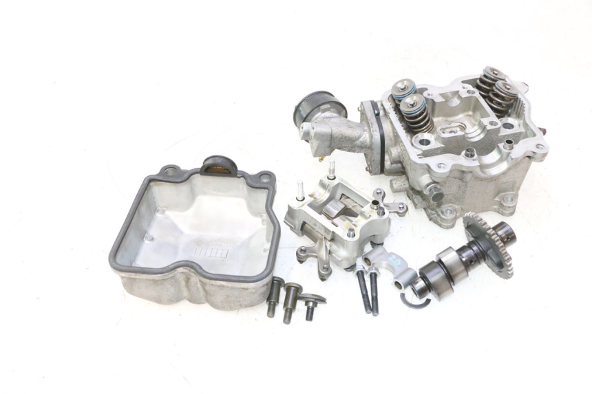 photo de TESTATA SUZUKI BURGMAN 125 (2007 - 2014) - Ispezione visiva dettagliata