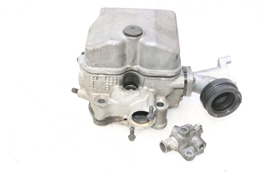 photo de TESTATA SUZUKI BURGMAN 125 (2007 - 2014) - Dettagli dei punti di fissaggio