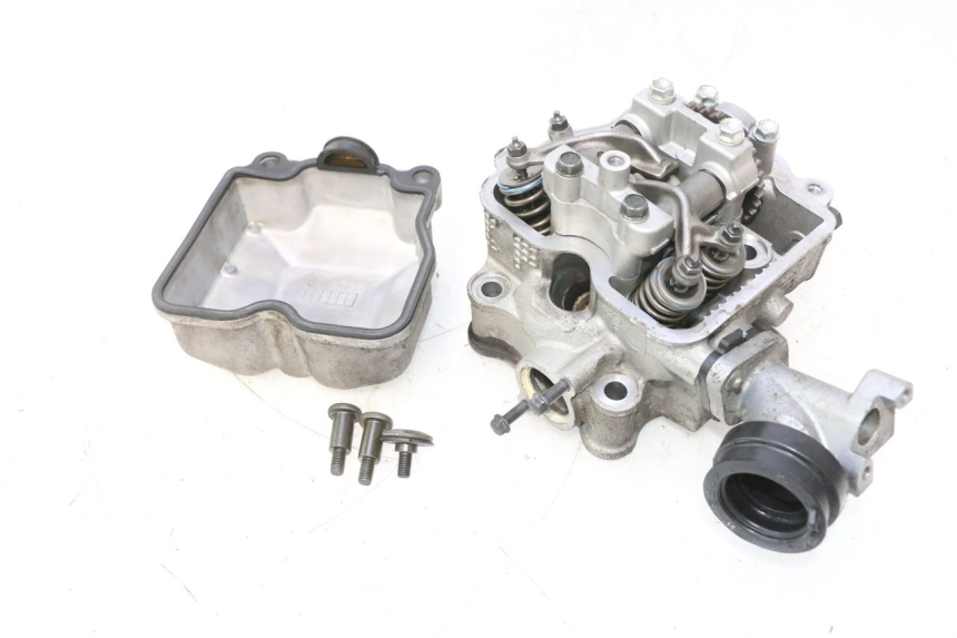 photo de TESTATA SUZUKI BURGMAN 125 (2007 - 2014) - Stato della superficie e materiale