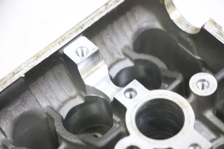 photo de TESTATA HONDA CB R 1000 (2018 - 2023) - Marcature e riferimenti originali