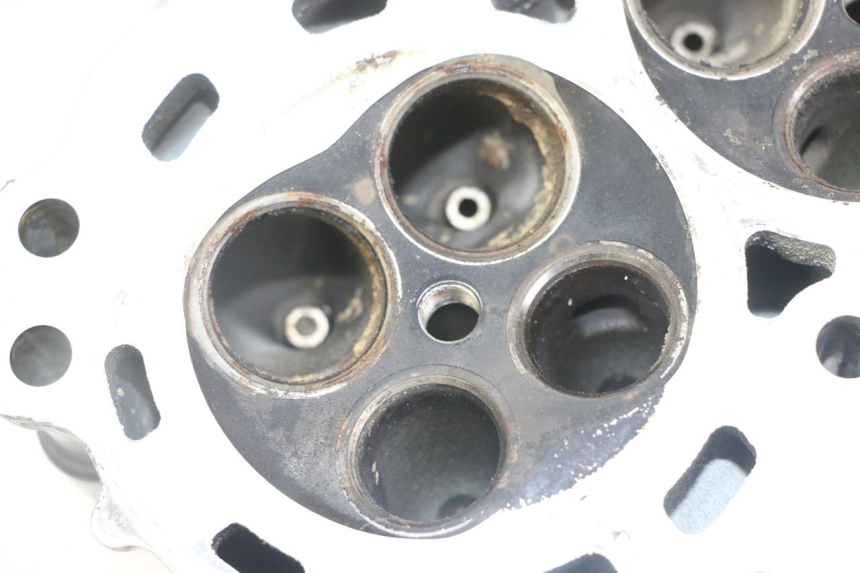 photo de TESTATA HONDA CB R 1000 (2018 - 2023) - Stato della superficie e materiale