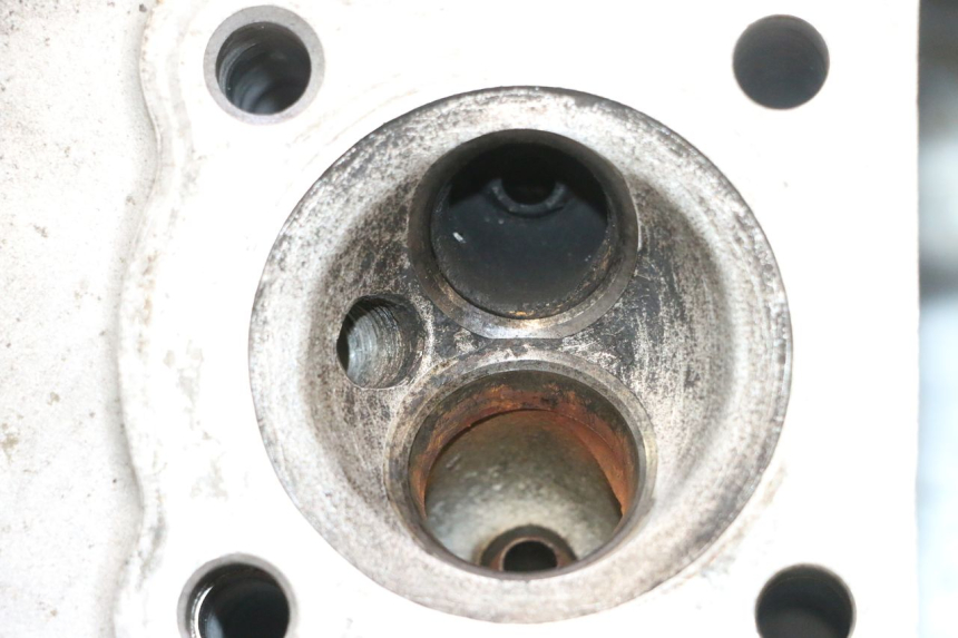 photo de TESTATA HONDA CB TWO FIFTY 250 (1991 - 2002) - Focus sulla struttura