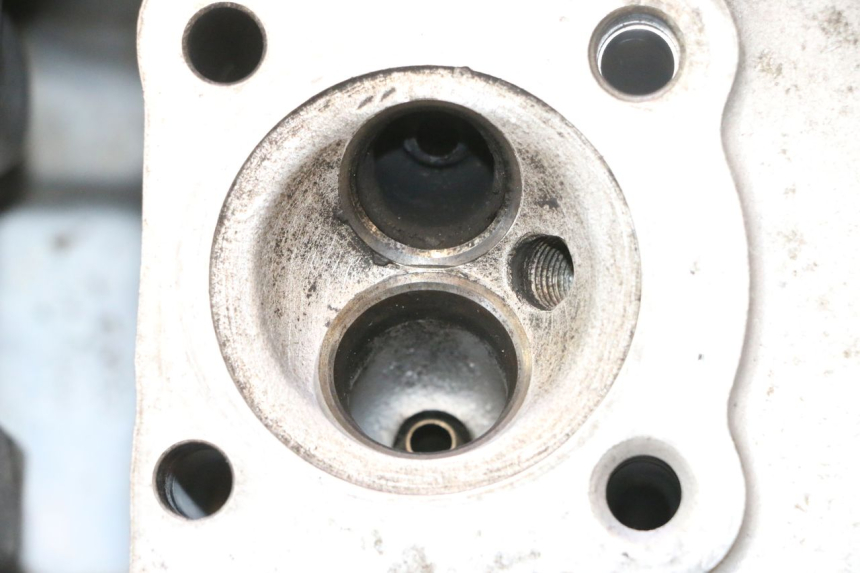 photo de TESTATA HONDA CB TWO FIFTY 250 (1991 - 2002) - Angolazione alternativa
