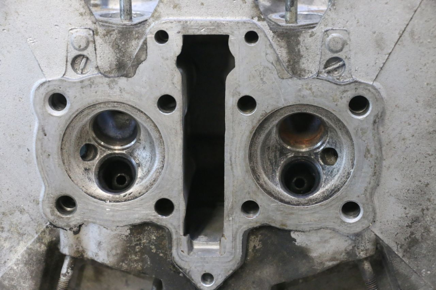photo de TESTATA HONDA CB TWO FIFTY 250 (1991 - 2002) - Zoom sullo stato d'uso