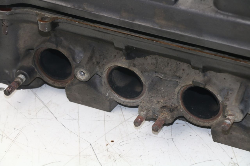 photo de Testata HONDA CBF N 600 (2004 - 2007) - Zoom sui componenti