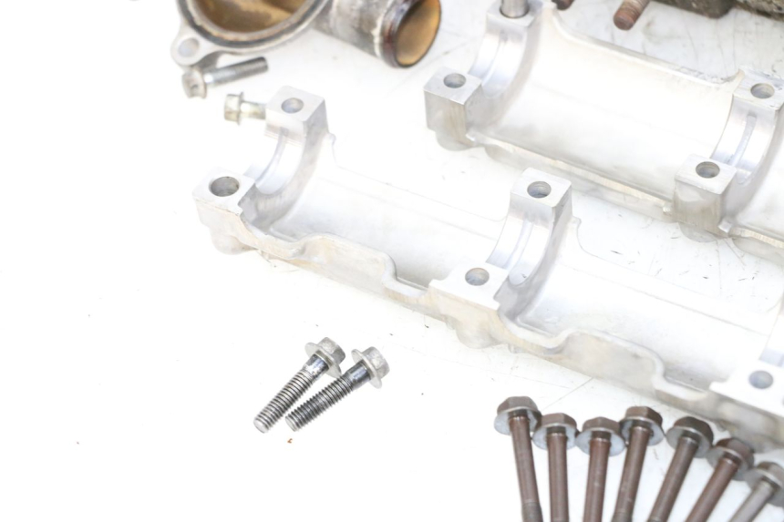 photo de TESTATA HONDA CBR RR FIREBLADE 900 (1992 - 1994) - Dettaglio del componente