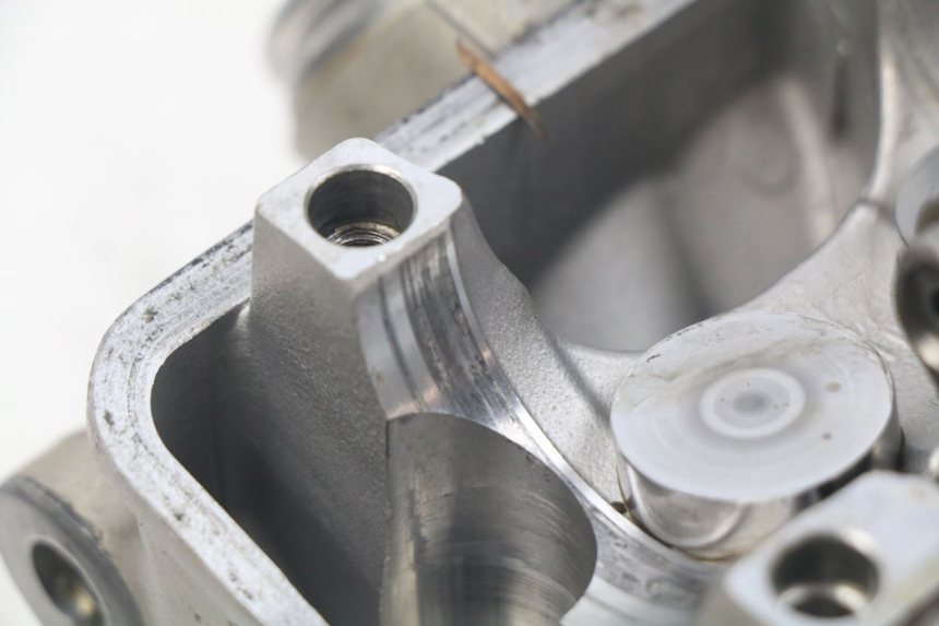 photo de TESTATA HONDA CRF 250 (2016 - 2017) - Zoom sullo stato d'uso