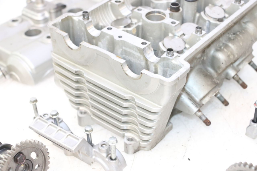photo de TESTATA KAWASAKI ER-6 ER6 N 650 (2005 - 2009) - Stato della superficie e materiale
