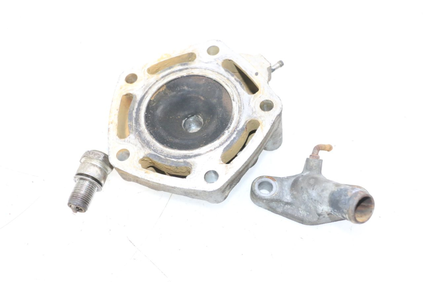 photo de TESTATA HONDA FES PANTHEON 2T 125 (1998 - 2002) - Primo piano tecnico