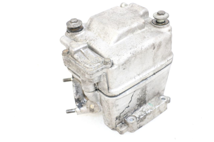 photo de Testata HONDA FES S-WING SWING ABS 125 (2007 - 2015) - Primo piano tecnico