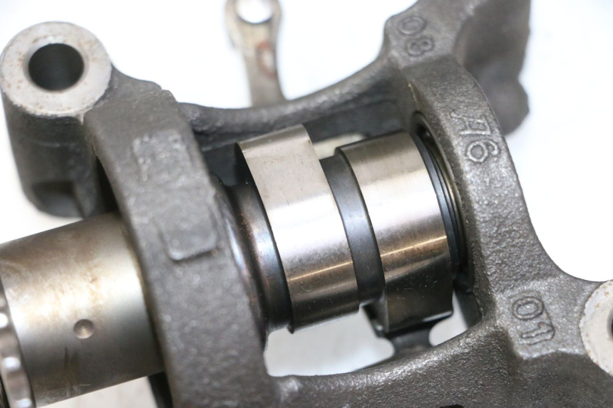 photo de Testata HONDA FES S-WING SWING ABS 125 (2007 - 2015) - Focus sulla struttura