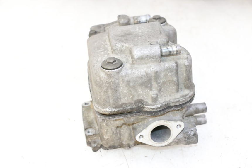 photo de Testata HONDA FES S-WING SWING ABS 125 (2007 - 2015) - Altra angolazione