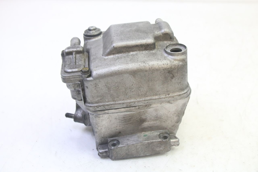 photo de Testata HONDA FES S-WING SWING ABS 125 (2007 - 2015) - Primo piano ad alta risoluzione