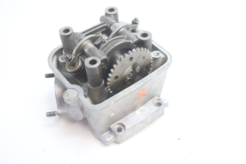 photo de Testata HONDA FES S-WING SWING ABS 125 (2007 - 2015) - Dettaglio del componente
