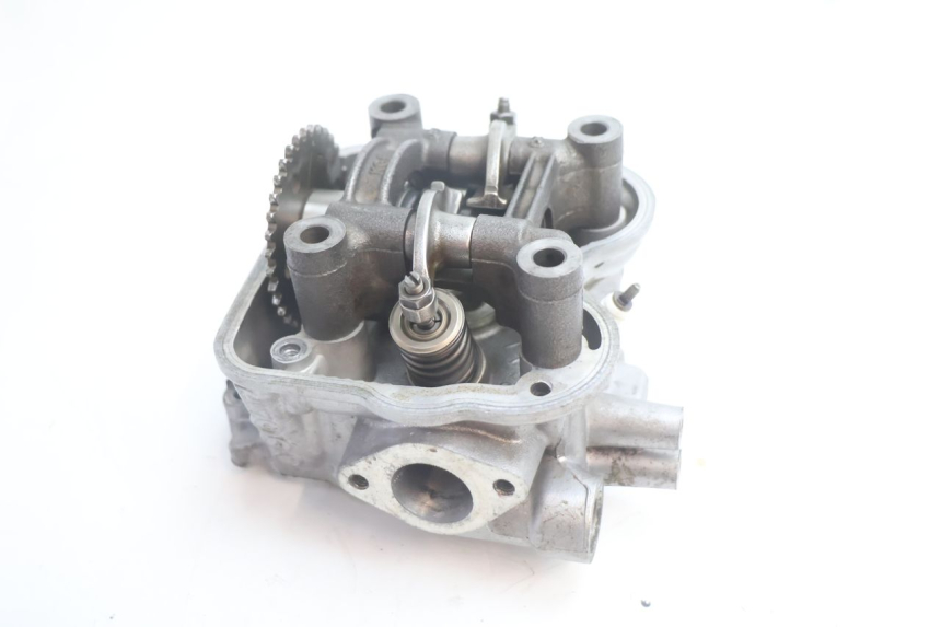 photo de Testata HONDA FES S-WING SWING ABS 125 (2007 - 2015) - Zoom sullo stato d'uso