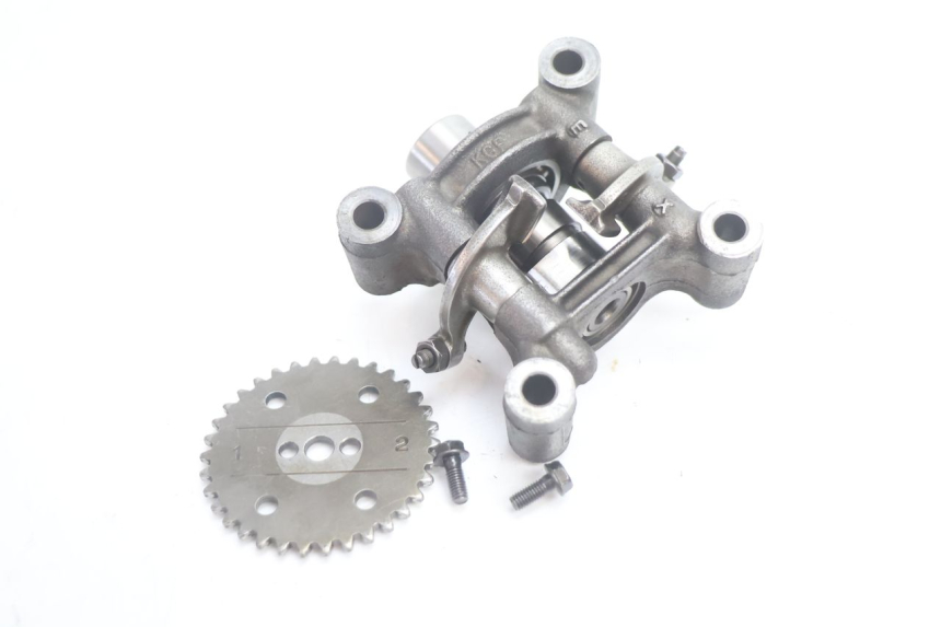 photo de Testata HONDA FES S-WING SWING ABS 125 (2007 - 2015) - Dettagli dei punti di fissaggio