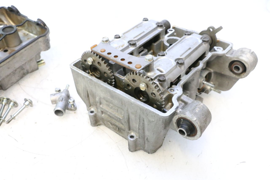 photo de TESTATA HONDA FJS SILVER WING SILVERWING 400 (2005 - 2008) - Vista principale