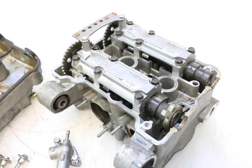 photo de TESTATA HONDA FJS SILVER WING SILVERWING 400 (2005 - 2008) - Dettaglio del componente