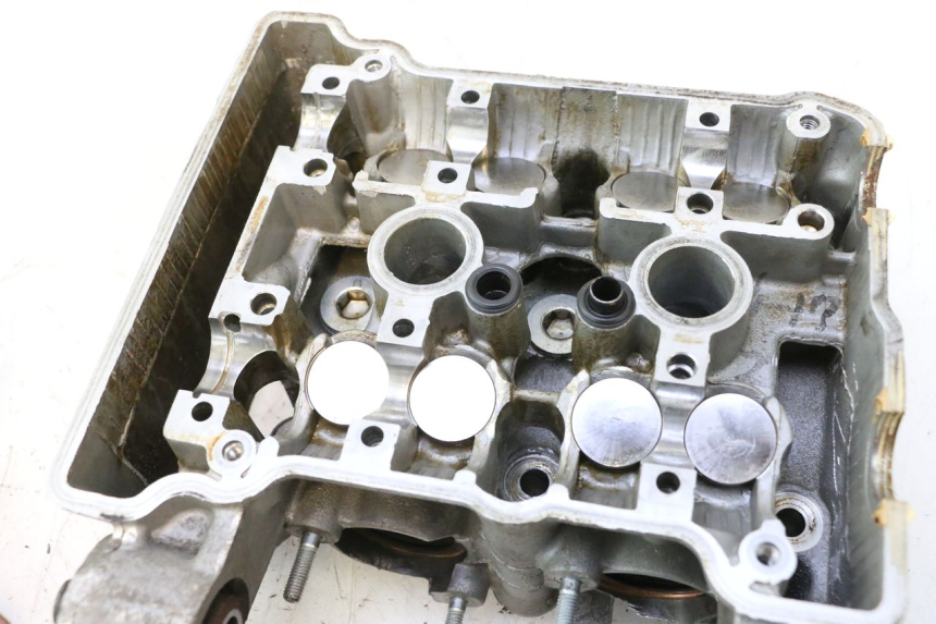 photo de TESTATA HONDA FJS SILVER WING SILVERWING 400 (2005 - 2008) - Dettagli dei punti di fissaggio