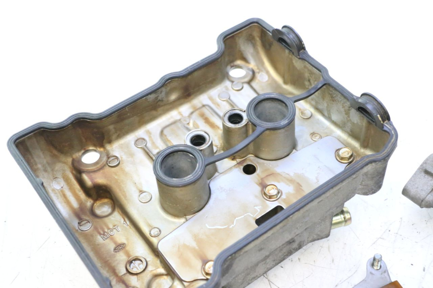 photo de TESTATA HONDA FJS SILVER WING SILVERWING 400 (2005 - 2008) - Angolazione alternativa